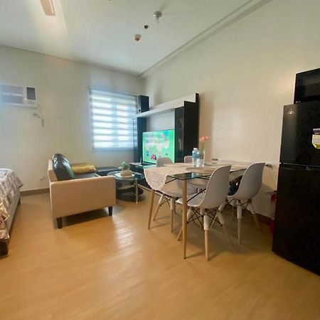 J & F Homestay - Cavite, Philippines Trece Martires Eksteriør billede