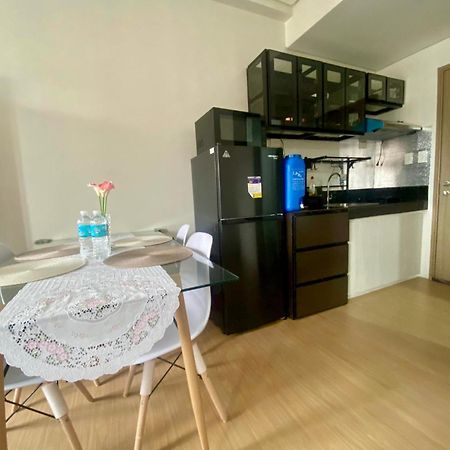 J & F Homestay - Cavite, Philippines Trece Martires Eksteriør billede