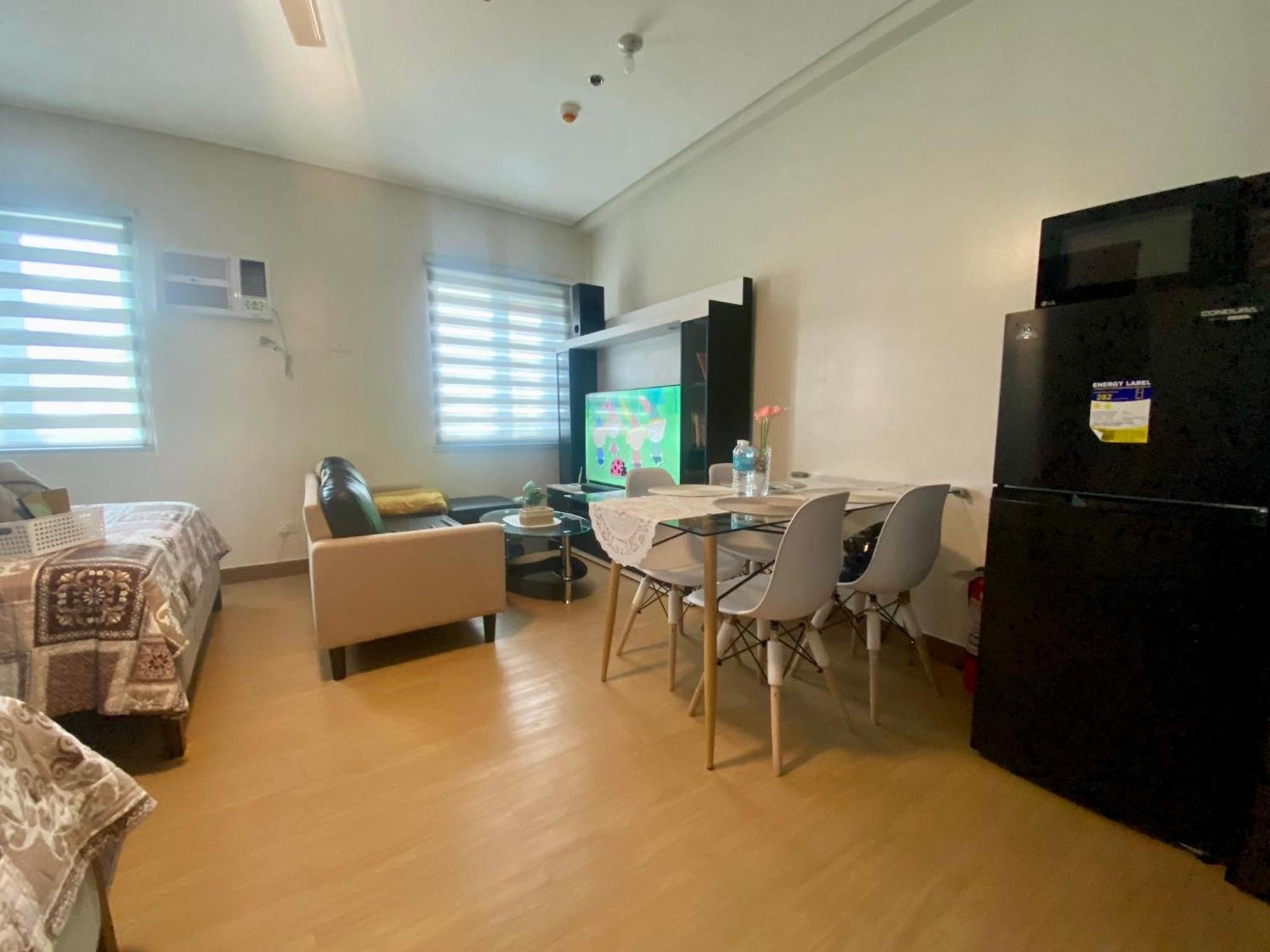 J & F Homestay - Cavite, Philippines Trece Martires Eksteriør billede