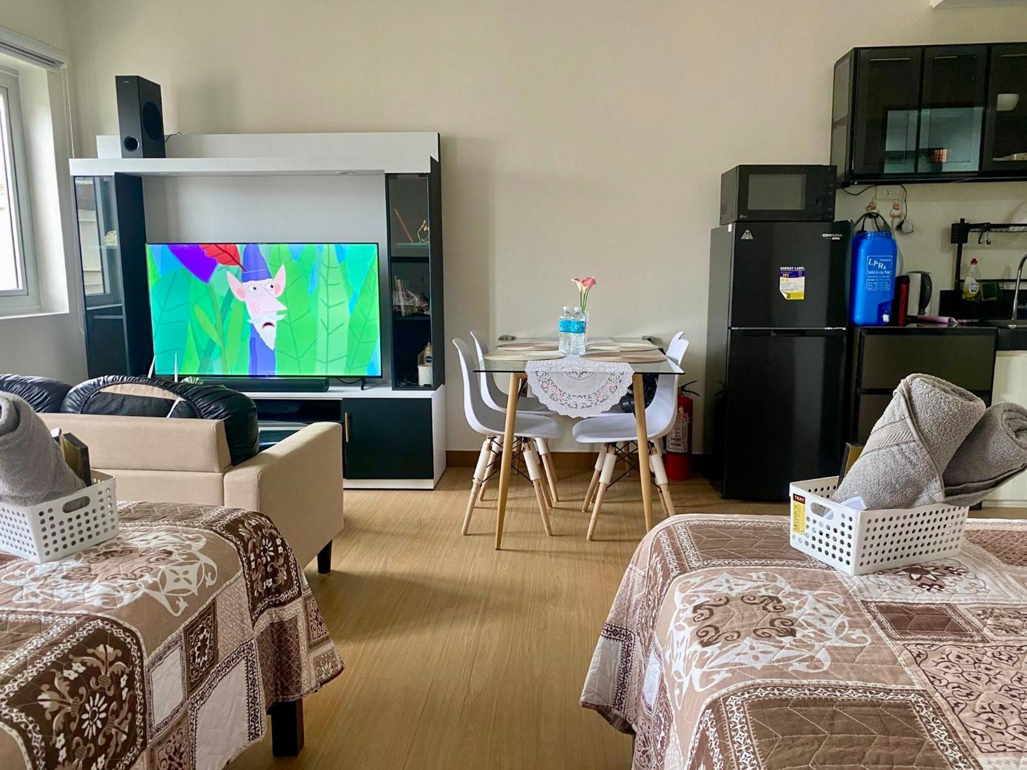 J & F Homestay - Cavite, Philippines Trece Martires Eksteriør billede